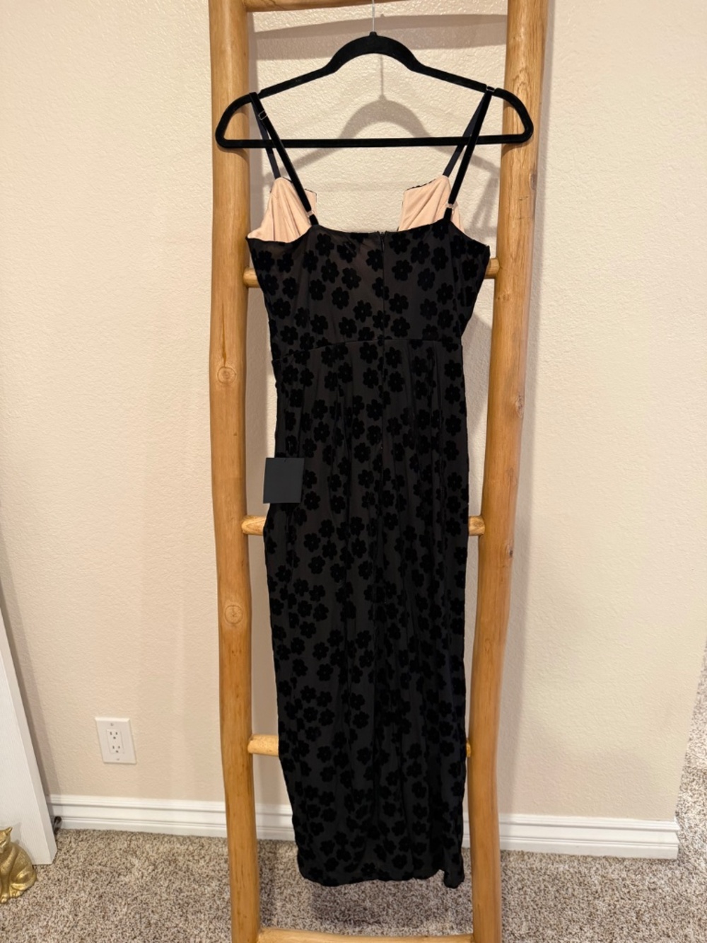 Lulus black velvet floral midi dress - Picture 2 of 3
